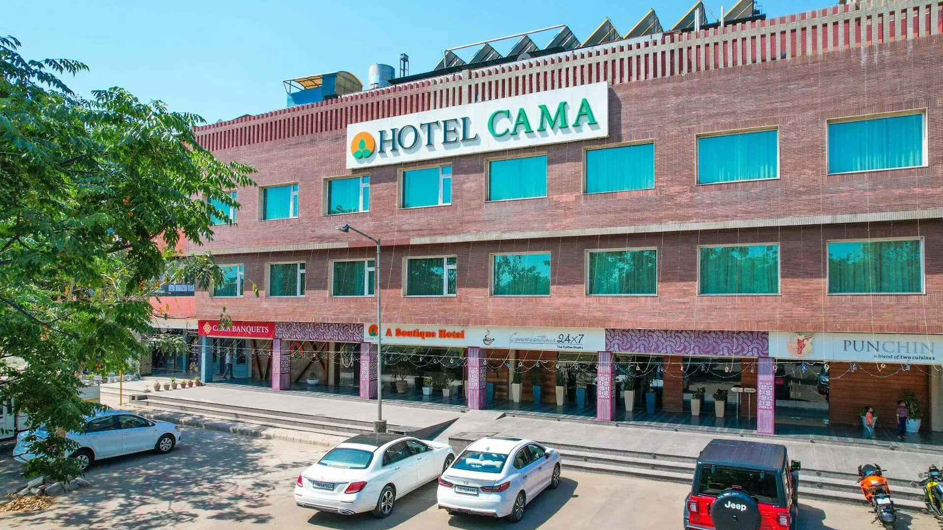 Hotel Cama Chandigarh 3*,